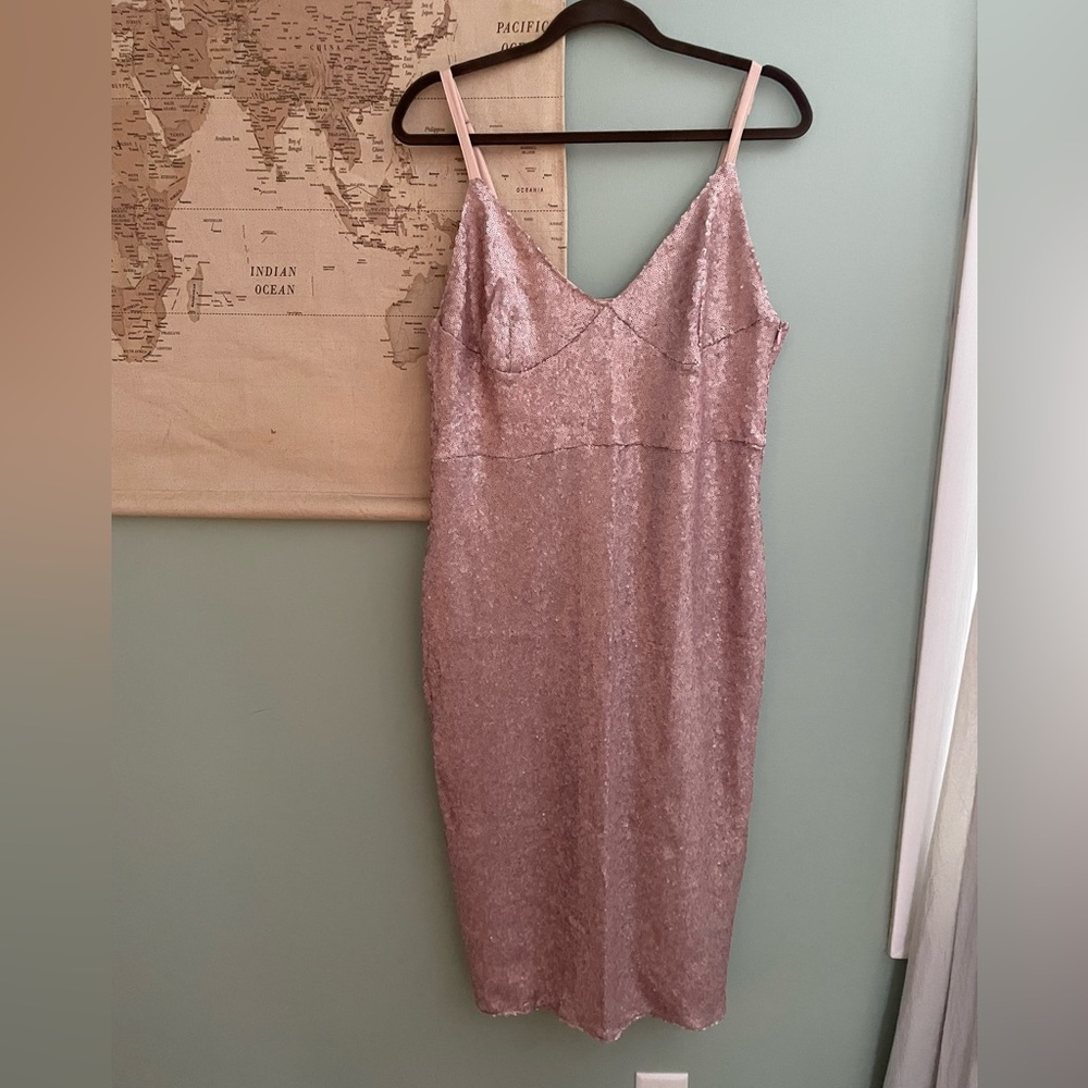 Pink sequins midi dress